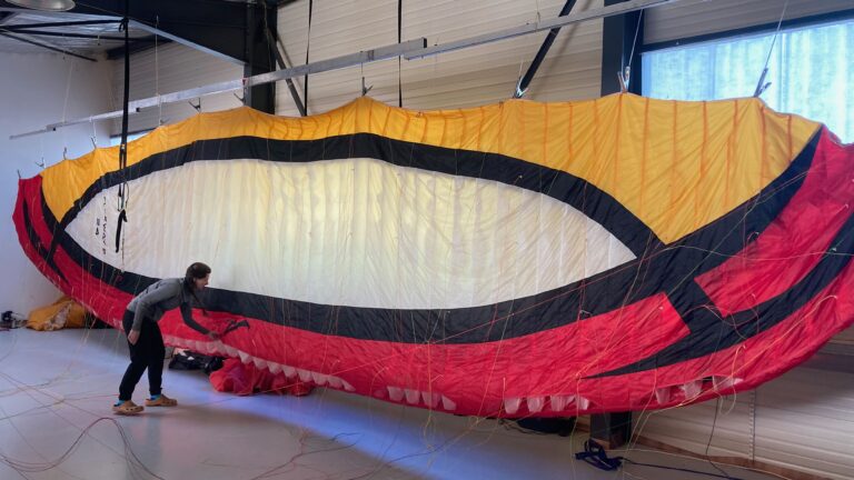 Réviser un parapente chez HORIZON PARAPENTE